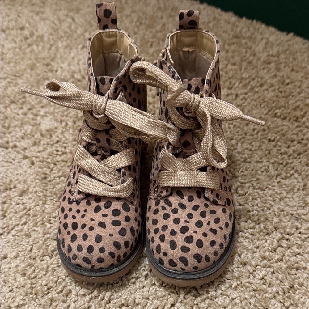 Cat & Jack Tan and Black Kids Boots